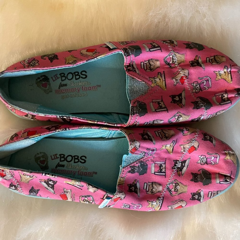 Girls size 4 lil Bobs by skechers cats pattern